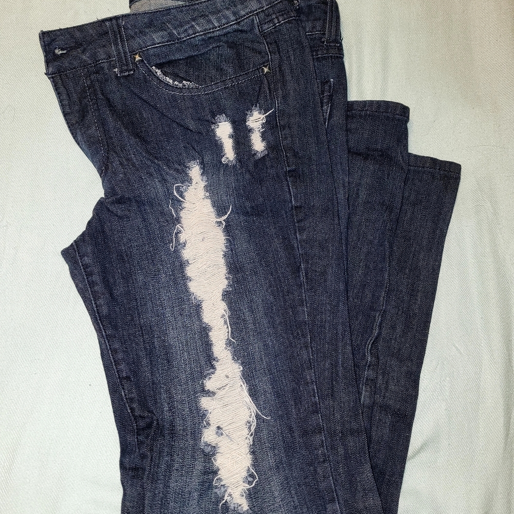 Distressed Jeans - Picture 2 of 5